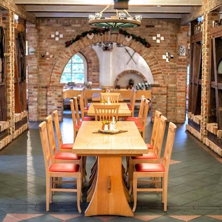 Ritterhof Kampehl Hotel Neustadt  Eksteriør billede